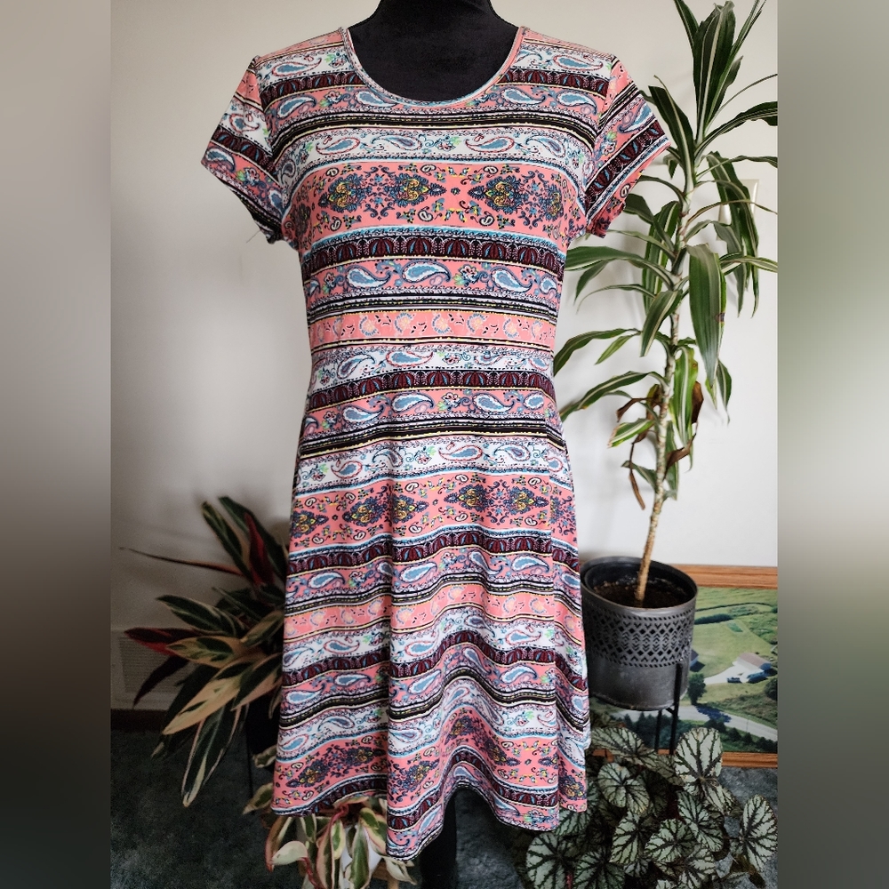 Bobbie Brooks summer dress with crochet back, Small, pink, teal, black